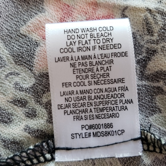 BOBEAU Faux Wrap Black Floral Print Dress
XS - Picture 8 of 8